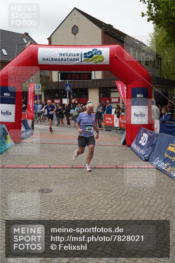 04.05.2025 - 8. Wedeler Halbmarathon Felixshl http://msf.ph/oto/7828021 04.05.2025 12:06:06 Ziel 154, 445, 469 meine-sportfotos.de