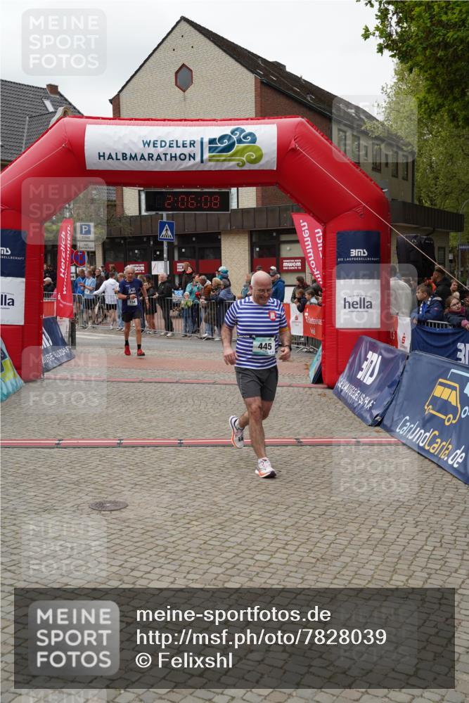 04.05.2025 - 8. Wedeler Halbmarathon Felixshl http://msf.ph/oto/7828039 04.05.2025 12:06:06 Ziel 154, 445, 469 meine-sportfotos.de