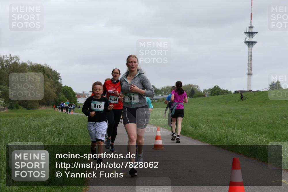 04.05.2025 - 8. Wedeler Halbmarathon Yannick Fuchs http://msf.ph/oto/7828062 04.05.2025 11:15:41 Laufen 616, 1096, 701 meine-sportfotos.de