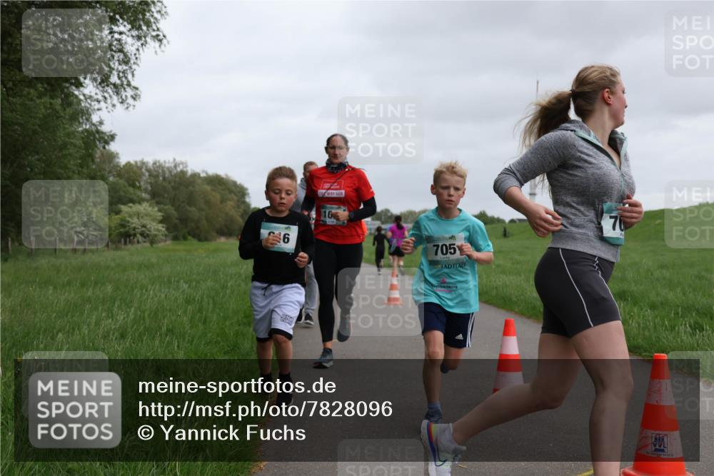 04.05.2025 - 8. Wedeler Halbmarathon Yannick Fuchs http://msf.ph/oto/7828096 04.05.2025 11:15:43 Laufen 60, 6, 705, 70, 040, 66, 93, 0222 meine-sportfotos.de