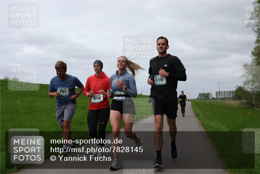 04.05.2025 - 8. Wedeler Halbmarathon Yannick Fuchs http://msf.ph/oto/7828145 04.05.2025 11:58:45 Laufen 797, 819, 62, 110 meine-sportfotos.de