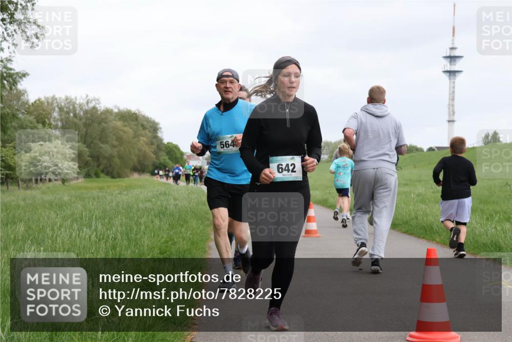 04.05.2025 - 8. Wedeler Halbmarathon Yannick Fuchs http://msf.ph/oto/7828225 04.05.2025 11:15:50 Laufen 564, 642 meine-sportfotos.de