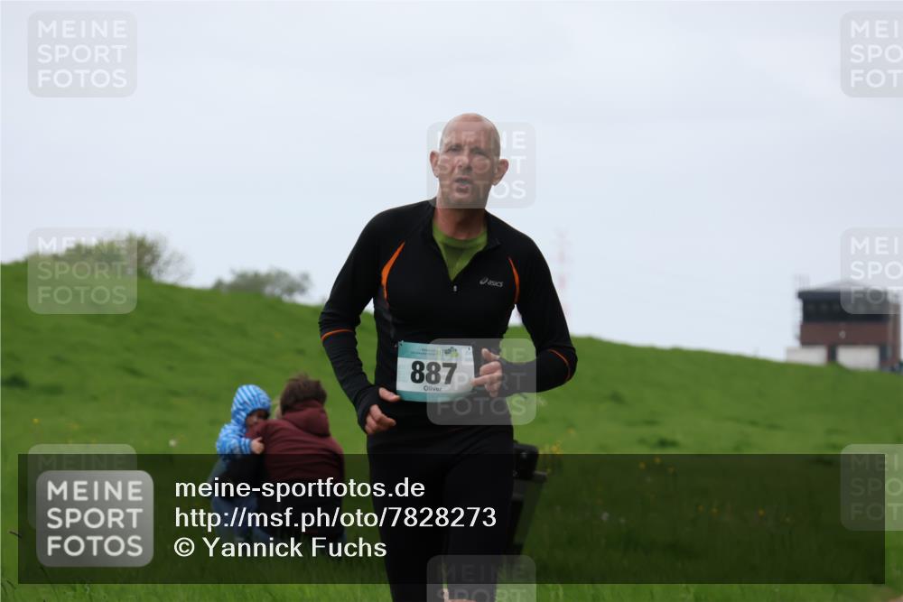 04.05.2025 - 8. Wedeler Halbmarathon Yannick Fuchs http://msf.ph/oto/7828273 04.05.2025 11:15:56 Laufen 887 meine-sportfotos.de