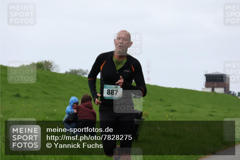 04.05.2025 - 8. Wedeler Halbmarathon Yannick Fuchs http://msf.ph/oto/7828275 04.05.2025 11:15:56 Laufen 887 meine-sportfotos.de