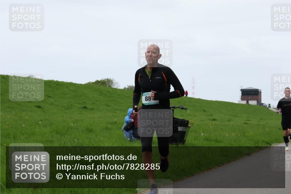 04.05.2025 - 8. Wedeler Halbmarathon Yannick Fuchs http://msf.ph/oto/7828285 04.05.2025 11:15:57 Laufen 88 meine-sportfotos.de