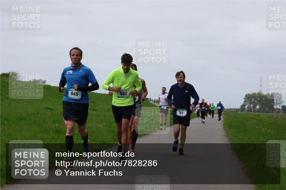 04.05.2025 - 8. Wedeler Halbmarathon Yannick Fuchs http://msf.ph/oto/7828286 04.05.2025 11:35:08 Laufen 945, 982, 855, 51 meine-sportfotos.de