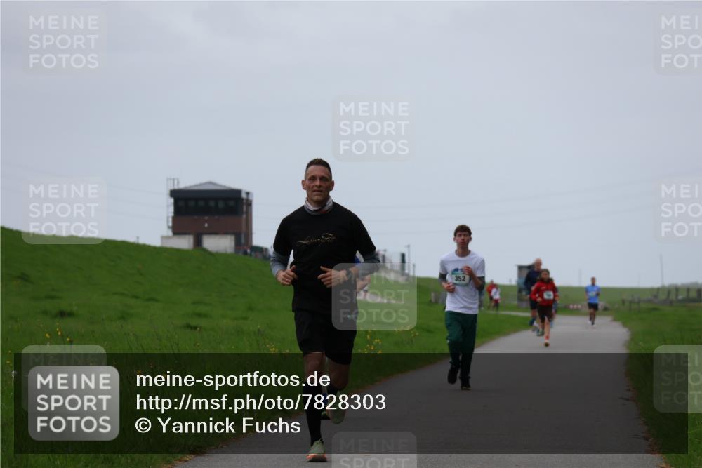 04.05.2025 - 8. Wedeler Halbmarathon Yannick Fuchs http://msf.ph/oto/7828303 04.05.2025 11:15:58 Laufen  meine-sportfotos.de