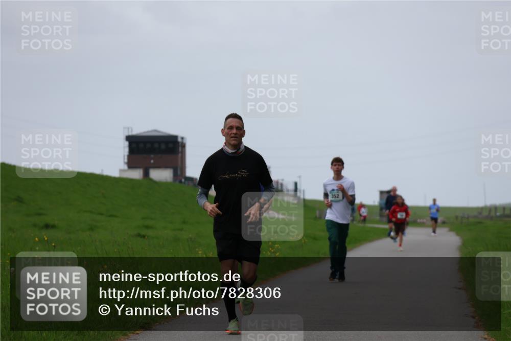 04.05.2025 - 8. Wedeler Halbmarathon Yannick Fuchs http://msf.ph/oto/7828306 04.05.2025 11:15:58 Laufen 352 meine-sportfotos.de