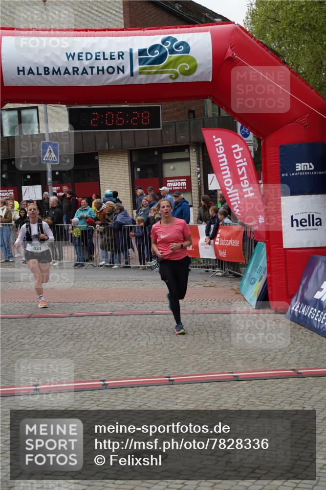 04.05.2025 - 8. Wedeler Halbmarathon Felixshl http://msf.ph/oto/7828336 04.05.2025 12:06:25 Ziel 142, 200, 431 meine-sportfotos.de