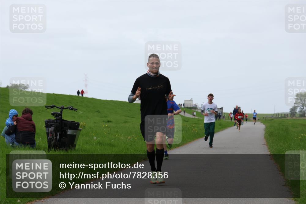 04.05.2025 - 8. Wedeler Halbmarathon Yannick Fuchs http://msf.ph/oto/7828356 04.05.2025 11:16:00 Laufen 352 meine-sportfotos.de
