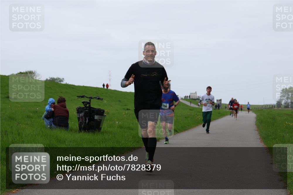 04.05.2025 - 8. Wedeler Halbmarathon Yannick Fuchs http://msf.ph/oto/7828379 04.05.2025 11:16:01 Laufen 790 meine-sportfotos.de