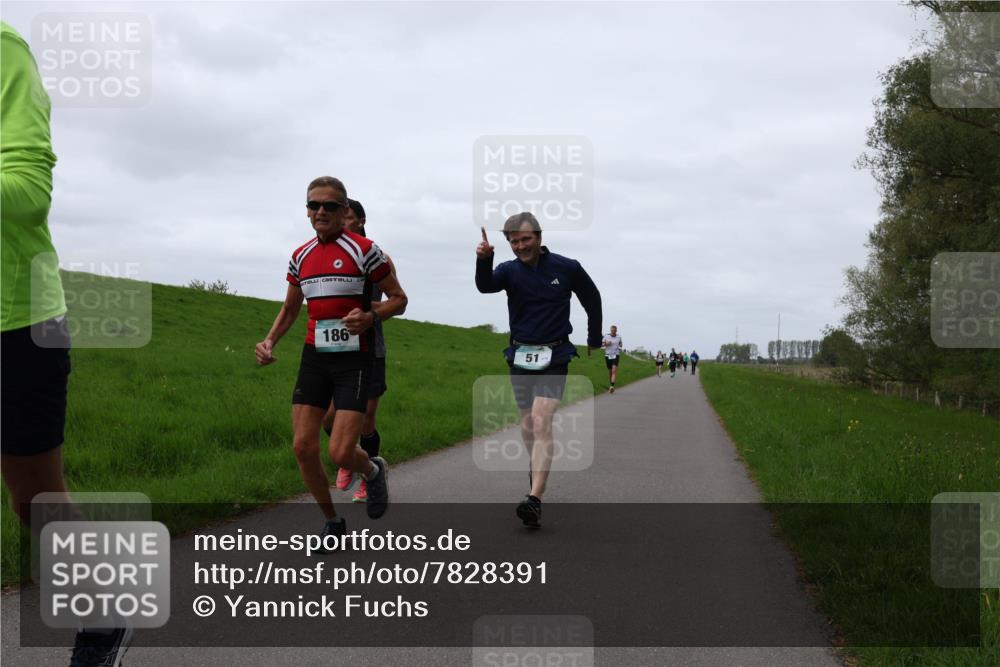 04.05.2025 - 8. Wedeler Halbmarathon Yannick Fuchs http://msf.ph/oto/7828391 04.05.2025 11:35:12 Laufen 186, 51 meine-sportfotos.de