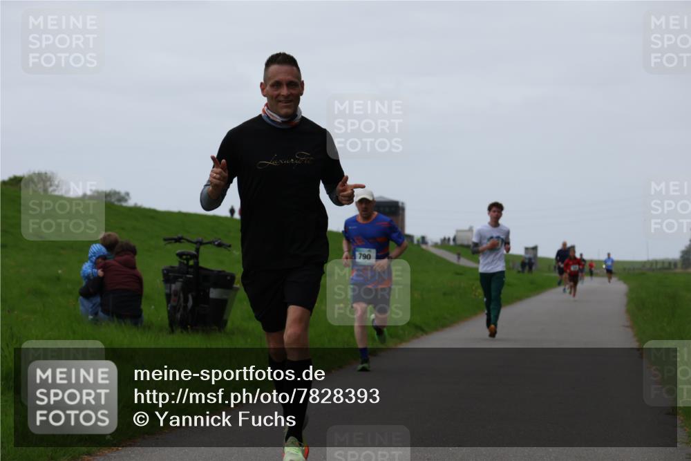04.05.2025 - 8. Wedeler Halbmarathon Yannick Fuchs http://msf.ph/oto/7828393 04.05.2025 11:16:02 Laufen 790 meine-sportfotos.de