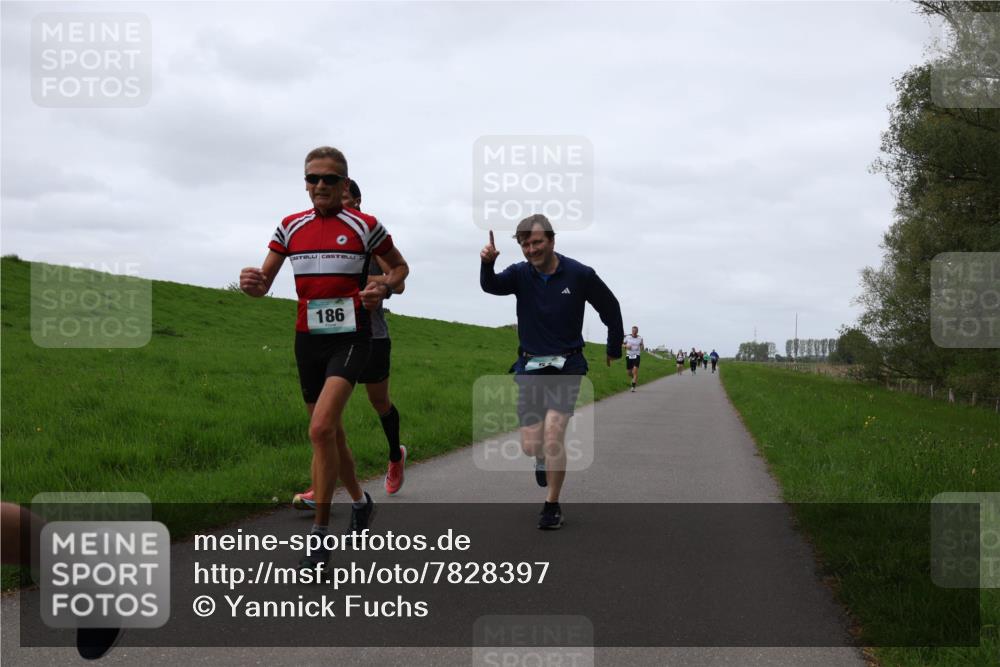 04.05.2025 - 8. Wedeler Halbmarathon Yannick Fuchs http://msf.ph/oto/7828397 04.05.2025 11:35:12 Laufen 186 meine-sportfotos.de