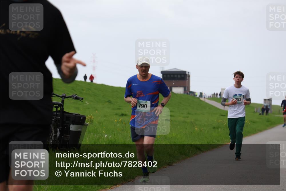 04.05.2025 - 8. Wedeler Halbmarathon Yannick Fuchs http://msf.ph/oto/7828402 04.05.2025 11:16:02 Laufen 790, 352 meine-sportfotos.de