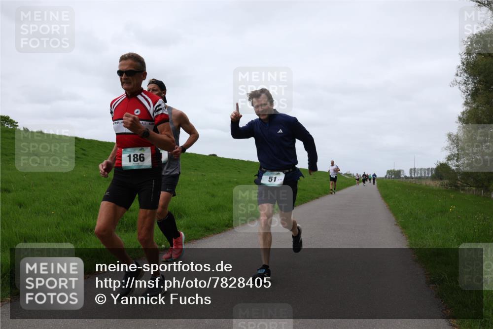 04.05.2025 - 8. Wedeler Halbmarathon Yannick Fuchs http://msf.ph/oto/7828405 04.05.2025 11:35:12 Laufen 186, 51, 79 meine-sportfotos.de