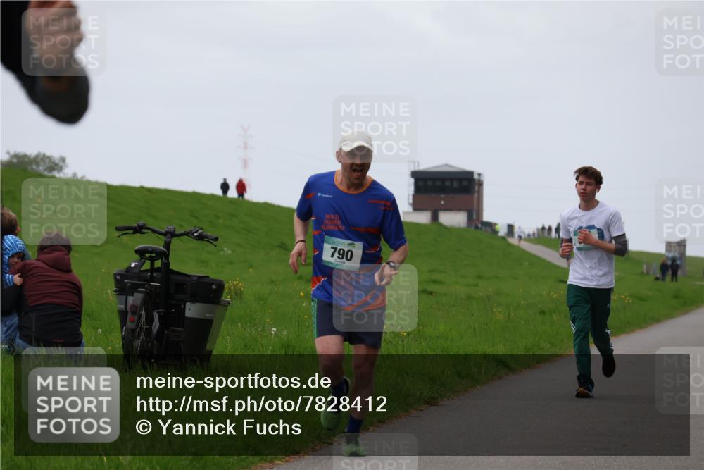 04.05.2025 - 8. Wedeler Halbmarathon Yannick Fuchs http://msf.ph/oto/7828412 04.05.2025 11:16:03 Laufen 790 meine-sportfotos.de
