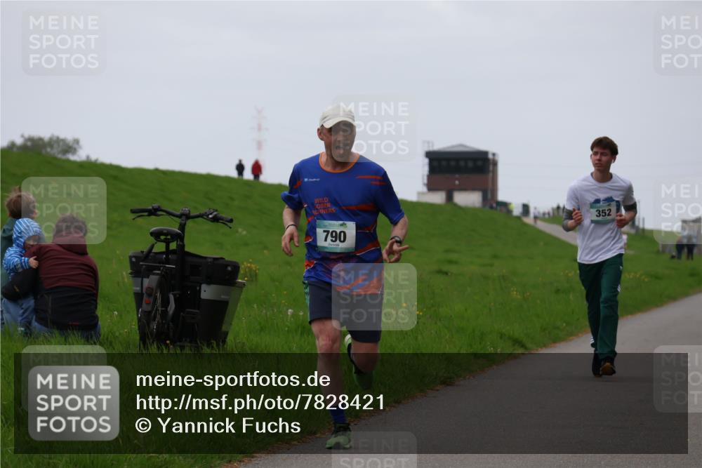 04.05.2025 - 8. Wedeler Halbmarathon Yannick Fuchs http://msf.ph/oto/7828421 04.05.2025 11:16:03 Laufen 790, 352 meine-sportfotos.de