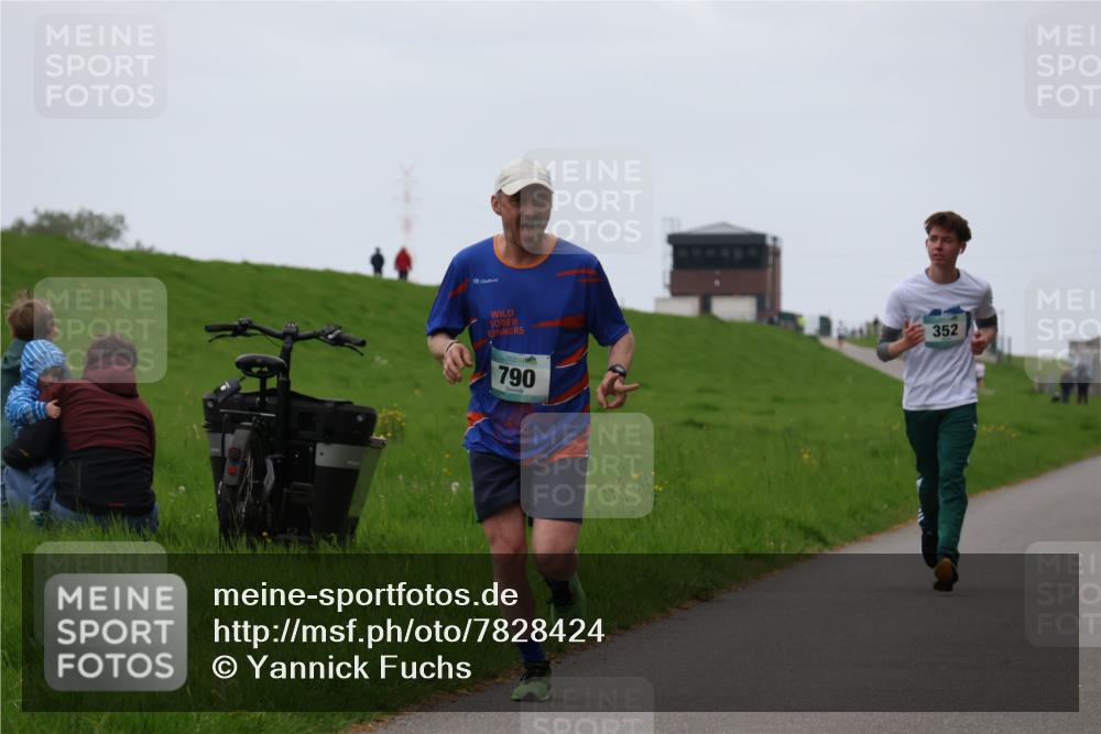 04.05.2025 - 8. Wedeler Halbmarathon Yannick Fuchs http://msf.ph/oto/7828424 04.05.2025 11:16:03 Laufen 790, 352 meine-sportfotos.de