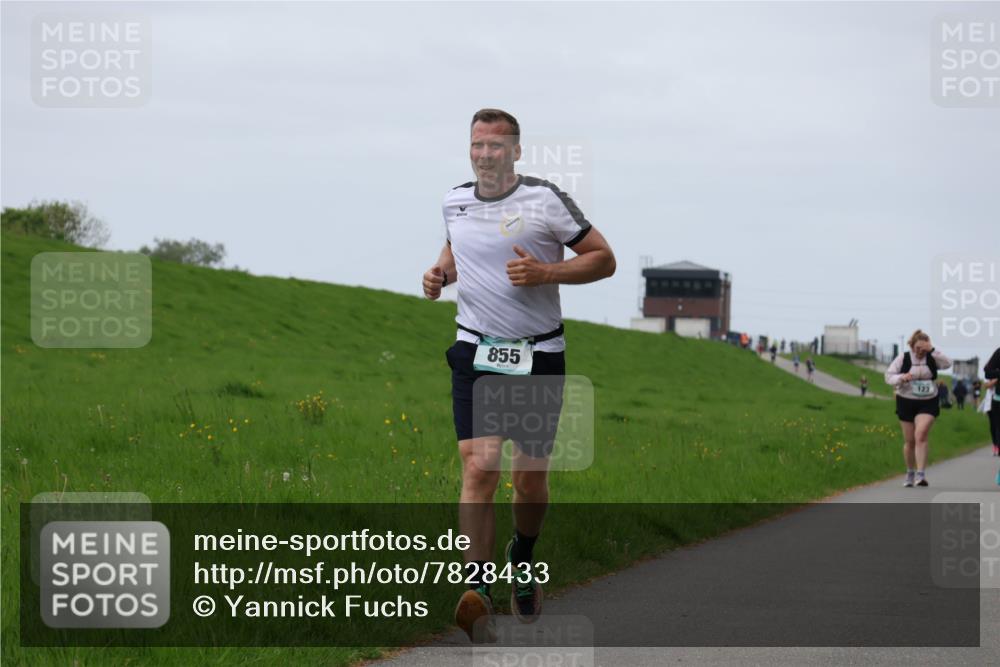 04.05.2025 - 8. Wedeler Halbmarathon Yannick Fuchs http://msf.ph/oto/7828433 04.05.2025 11:35:15 Laufen 855, 123 meine-sportfotos.de