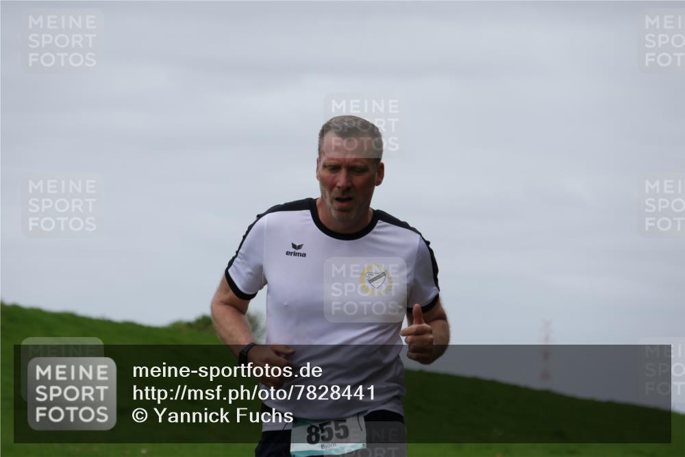 04.05.2025 - 8. Wedeler Halbmarathon Yannick Fuchs http://msf.ph/oto/7828441 04.05.2025 11:35:17 Laufen 855 meine-sportfotos.de