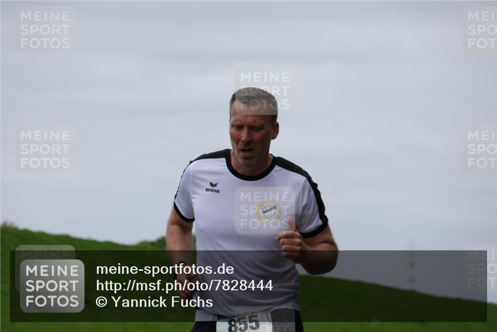 04.05.2025 - 8. Wedeler Halbmarathon Yannick Fuchs http://msf.ph/oto/7828444 04.05.2025 11:35:17 Laufen 855 meine-sportfotos.de