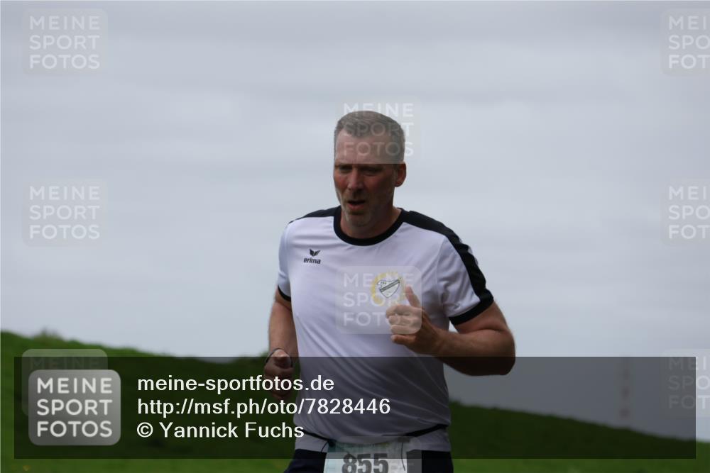 04.05.2025 - 8. Wedeler Halbmarathon Yannick Fuchs http://msf.ph/oto/7828446 04.05.2025 11:35:17 Laufen 855 meine-sportfotos.de