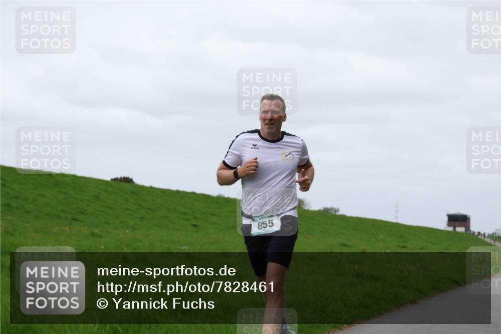 04.05.2025 - 8. Wedeler Halbmarathon Yannick Fuchs http://msf.ph/oto/7828461 04.05.2025 11:35:17 Laufen 855 meine-sportfotos.de
