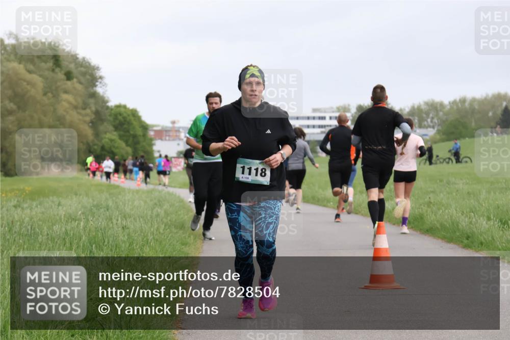 04.05.2025 - 8. Wedeler Halbmarathon Yannick Fuchs http://msf.ph/oto/7828504 04.05.2025 11:16:10 Laufen 1118, 158 meine-sportfotos.de