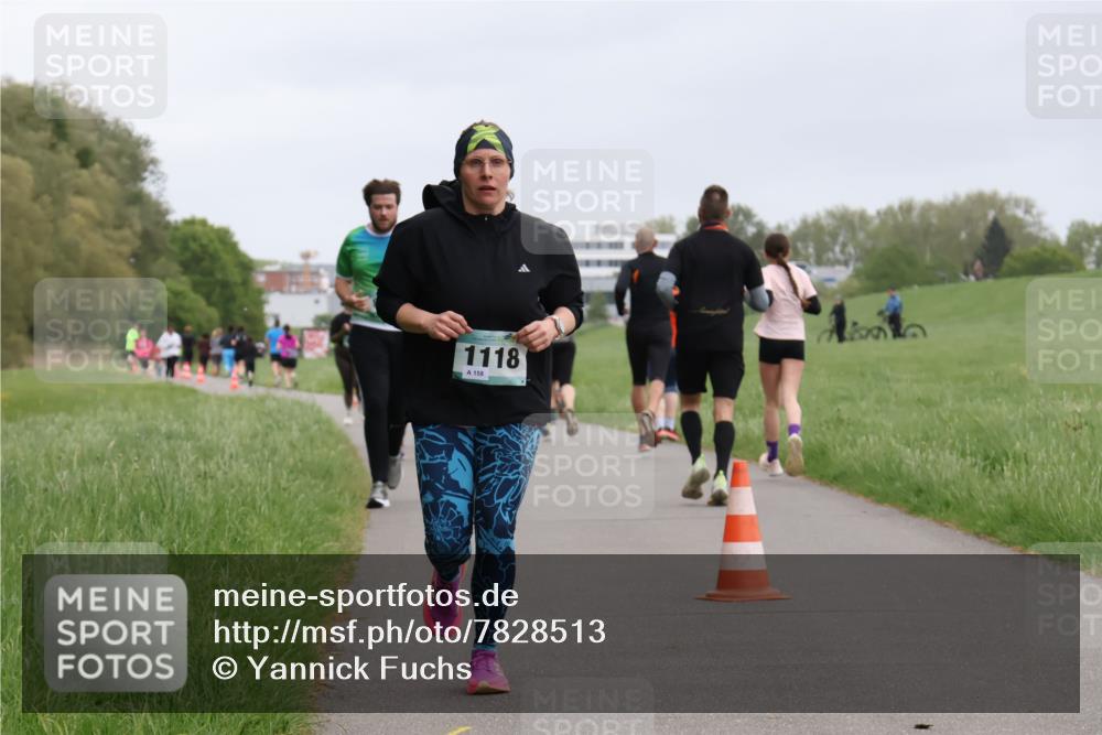 04.05.2025 - 8. Wedeler Halbmarathon Yannick Fuchs http://msf.ph/oto/7828513 04.05.2025 11:16:10 Laufen 1118, 158 meine-sportfotos.de