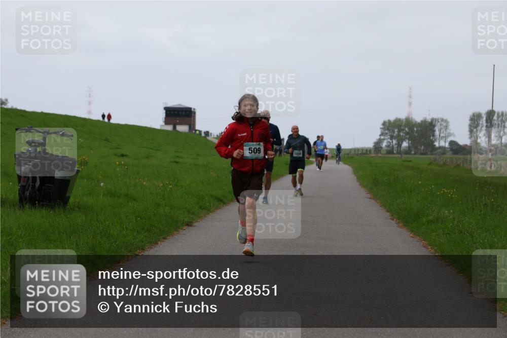 04.05.2025 - 8. Wedeler Halbmarathon Yannick Fuchs http://msf.ph/oto/7828551 04.05.2025 11:16:17 Laufen 509, 1038, 2 meine-sportfotos.de