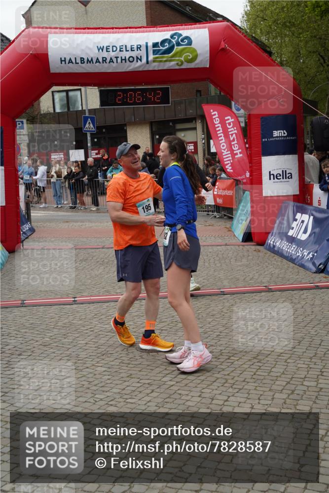 04.05.2025 - 8. Wedeler Halbmarathon Felixshl http://msf.ph/oto/7828587 04.05.2025 12:06:40 Ziel 192, 195, 554 meine-sportfotos.de