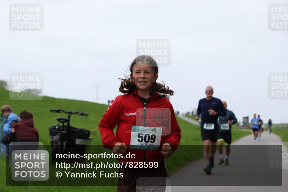 04.05.2025 - 8. Wedeler Halbmarathon Yannick Fuchs http://msf.ph/oto/7828599 04.05.2025 11:16:19 Laufen 509 meine-sportfotos.de
