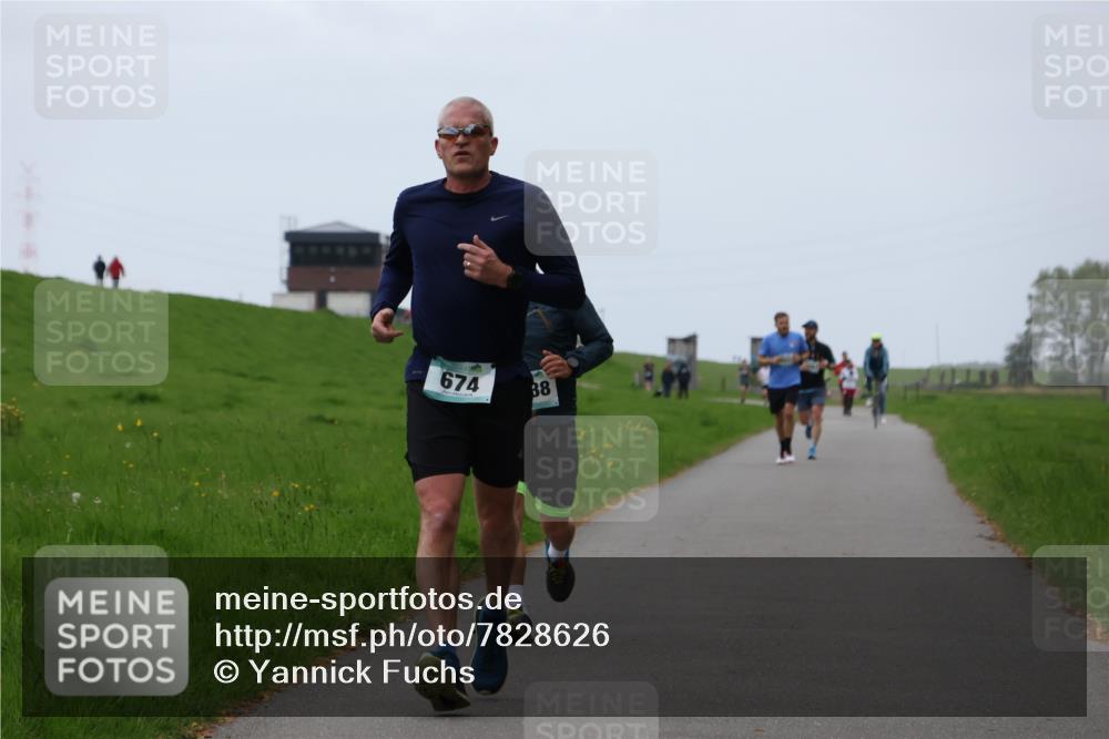 04.05.2025 - 8. Wedeler Halbmarathon Yannick Fuchs http://msf.ph/oto/7828626 04.05.2025 11:16:21 Laufen 674, 88 meine-sportfotos.de