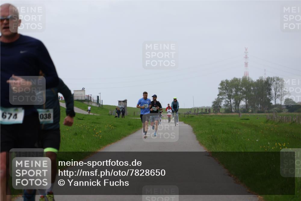 04.05.2025 - 8. Wedeler Halbmarathon Yannick Fuchs http://msf.ph/oto/7828650 04.05.2025 11:16:23 Laufen 674, 038, 303, 1181 meine-sportfotos.de