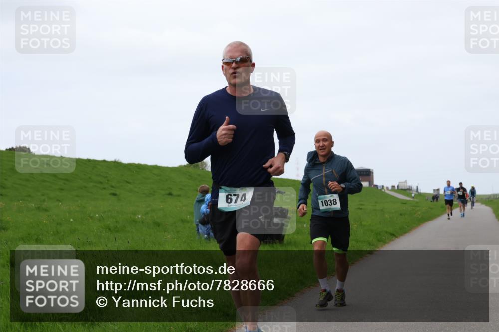 04.05.2025 - 8. Wedeler Halbmarathon Yannick Fuchs http://msf.ph/oto/7828666 04.05.2025 11:16:24 Laufen 674, 1038 meine-sportfotos.de