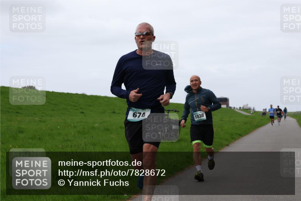 04.05.2025 - 8. Wedeler Halbmarathon Yannick Fuchs http://msf.ph/oto/7828672 04.05.2025 11:16:24 Laufen 674, 1038 meine-sportfotos.de