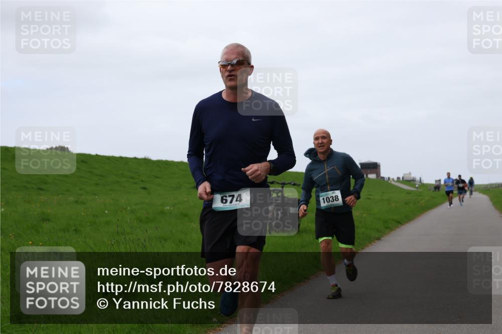 04.05.2025 - 8. Wedeler Halbmarathon Yannick Fuchs http://msf.ph/oto/7828674 04.05.2025 11:16:24 Laufen 674, 1038 meine-sportfotos.de