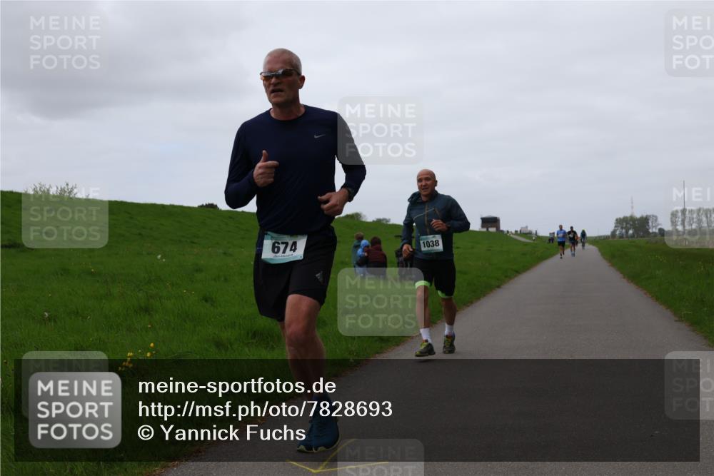 04.05.2025 - 8. Wedeler Halbmarathon Yannick Fuchs http://msf.ph/oto/7828693 04.05.2025 11:16:25 Laufen 674, 1038 meine-sportfotos.de