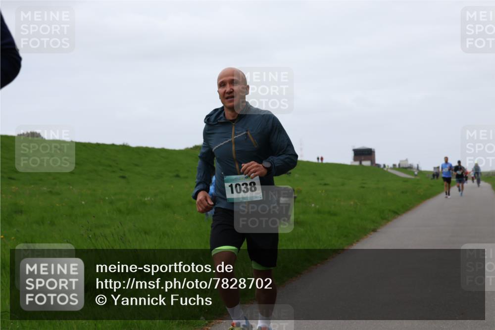 04.05.2025 - 8. Wedeler Halbmarathon Yannick Fuchs http://msf.ph/oto/7828702 04.05.2025 11:16:26 Laufen 1038 meine-sportfotos.de