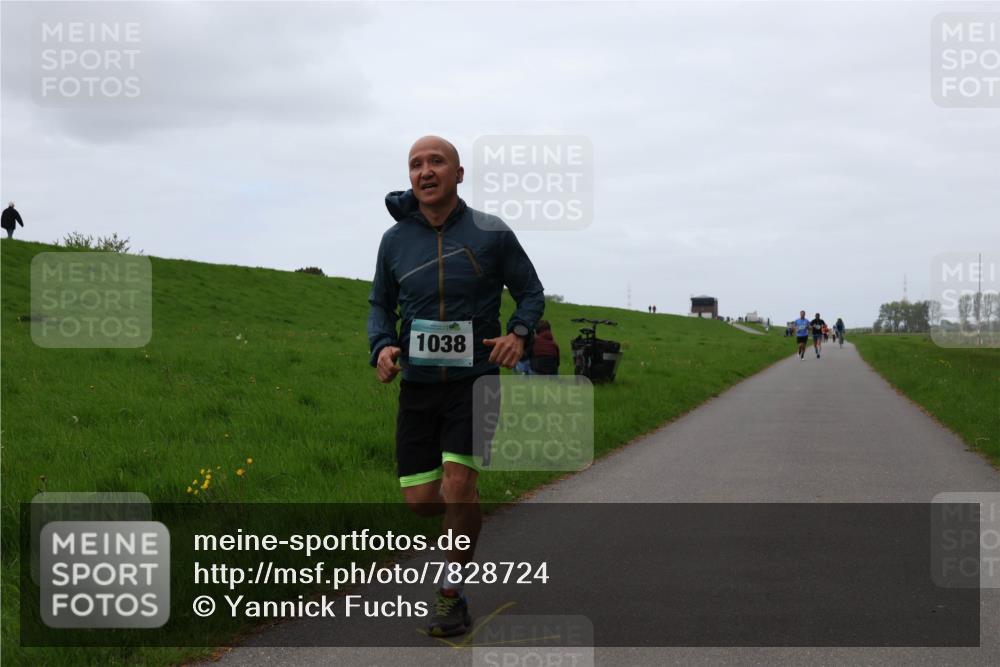 04.05.2025 - 8. Wedeler Halbmarathon Yannick Fuchs http://msf.ph/oto/7828724 04.05.2025 11:16:26 Laufen 1038 meine-sportfotos.de
