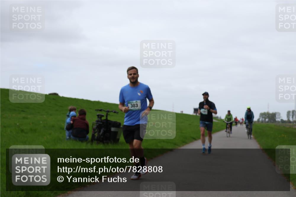 04.05.2025 - 8. Wedeler Halbmarathon Yannick Fuchs http://msf.ph/oto/7828808 04.05.2025 11:16:36 Laufen 303 meine-sportfotos.de