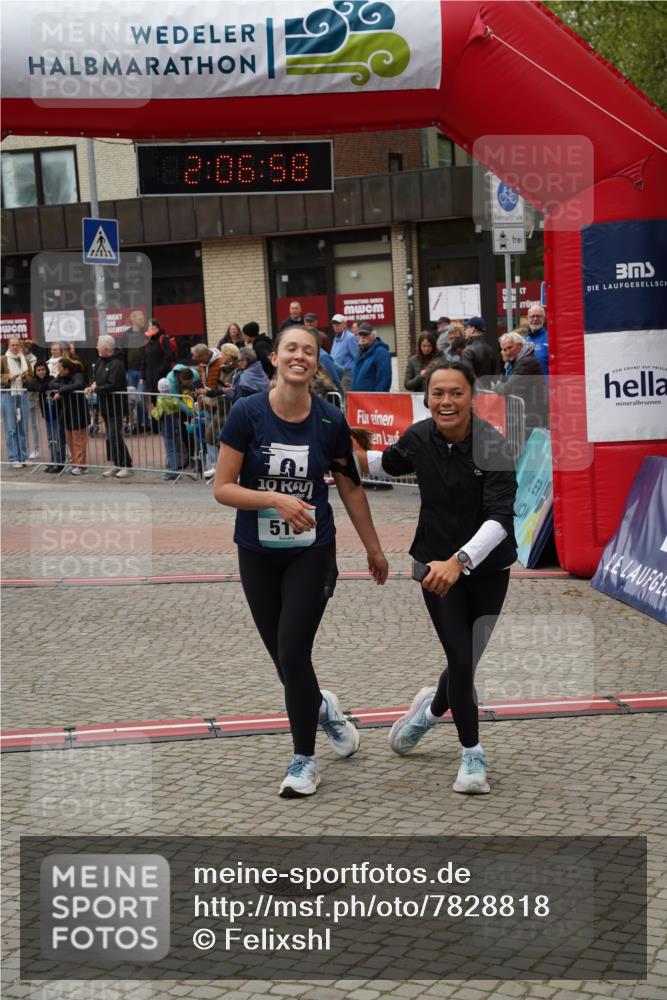 04.05.2025 - 8. Wedeler Halbmarathon Felixshl http://msf.ph/oto/7828818 04.05.2025 12:06:55 Ziel 515, 976 meine-sportfotos.de