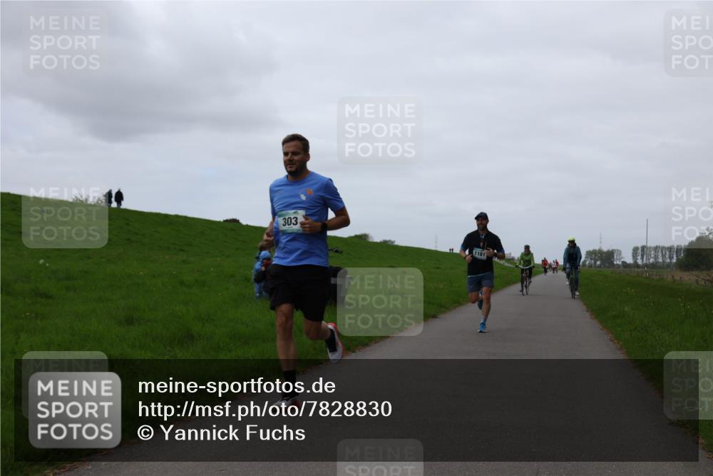 04.05.2025 - 8. Wedeler Halbmarathon Yannick Fuchs http://msf.ph/oto/7828830 04.05.2025 11:16:37 Laufen 303, 1181 meine-sportfotos.de