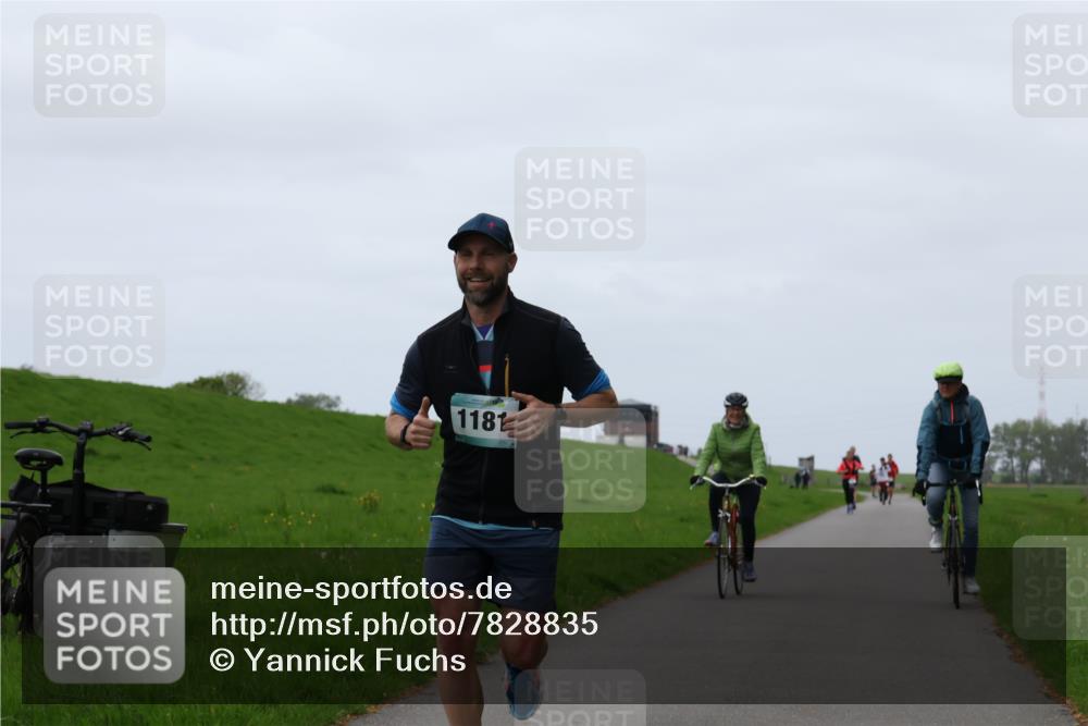 04.05.2025 - 8. Wedeler Halbmarathon Yannick Fuchs http://msf.ph/oto/7828835 04.05.2025 11:16:38 Laufen 1181 meine-sportfotos.de