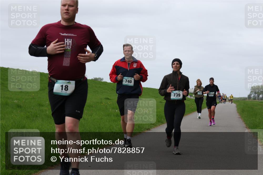 04.05.2025 - 8. Wedeler Halbmarathon Yannick Fuchs http://msf.ph/oto/7828857 04.05.2025 11:35:47 Laufen 18, 740, 3310, 759, 739, 1159 meine-sportfotos.de