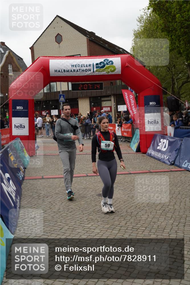 04.05.2025 - 8. Wedeler Halbmarathon Felixshl http://msf.ph/oto/7828911 04.05.2025 12:07:12 Ziel 59, 117 meine-sportfotos.de