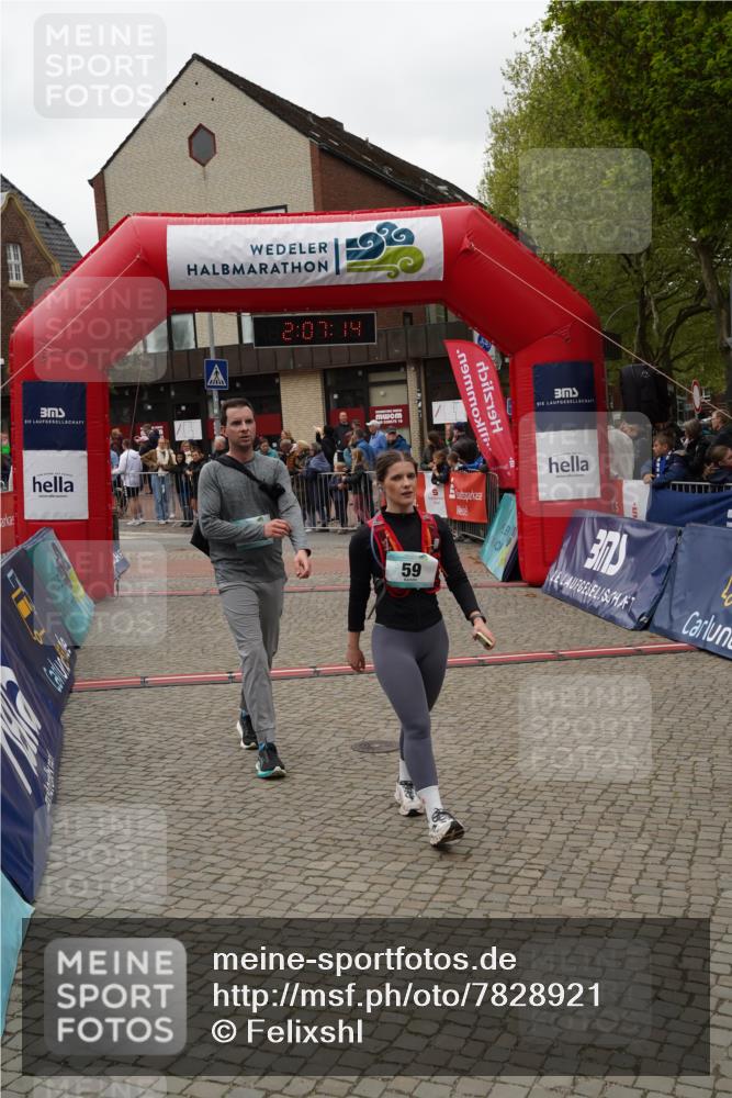 04.05.2025 - 8. Wedeler Halbmarathon Felixshl http://msf.ph/oto/7828921 04.05.2025 12:07:12 Ziel 59, 117 meine-sportfotos.de