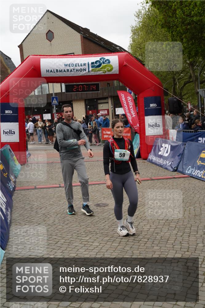 04.05.2025 - 8. Wedeler Halbmarathon Felixshl http://msf.ph/oto/7828937 04.05.2025 12:07:12 Ziel 59, 117 meine-sportfotos.de
