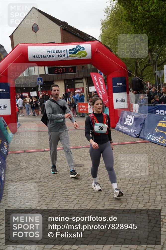 04.05.2025 - 8. Wedeler Halbmarathon Felixshl http://msf.ph/oto/7828945 04.05.2025 12:07:13 Ziel 59, 117 meine-sportfotos.de